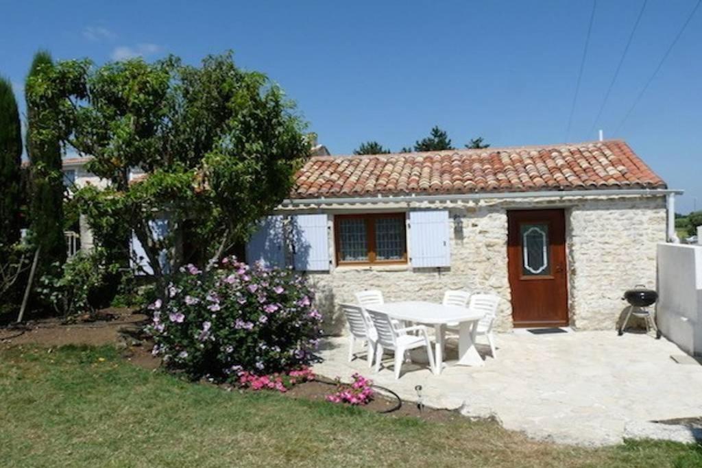 Gites Chez Belliveau Meursac ภายนอก รูปภาพ