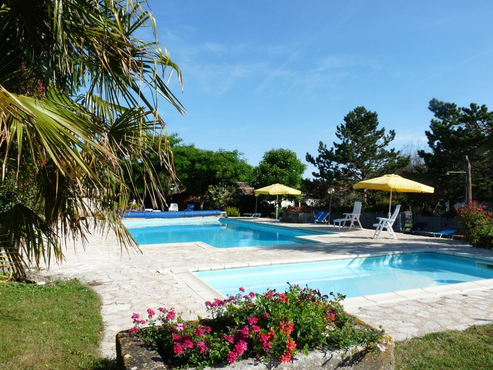 Gites Chez Belliveau Meursac ภายนอก รูปภาพ