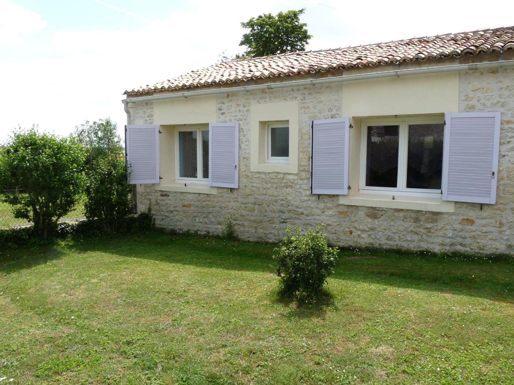 Gites Chez Belliveau Meursac ภายนอก รูปภาพ
