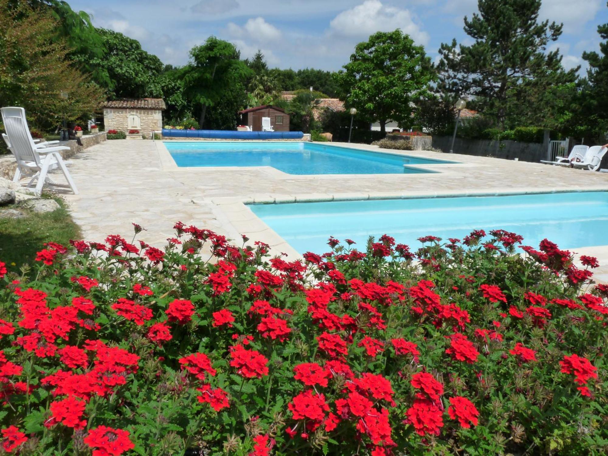 Gites Chez Belliveau Meursac ภายนอก รูปภาพ