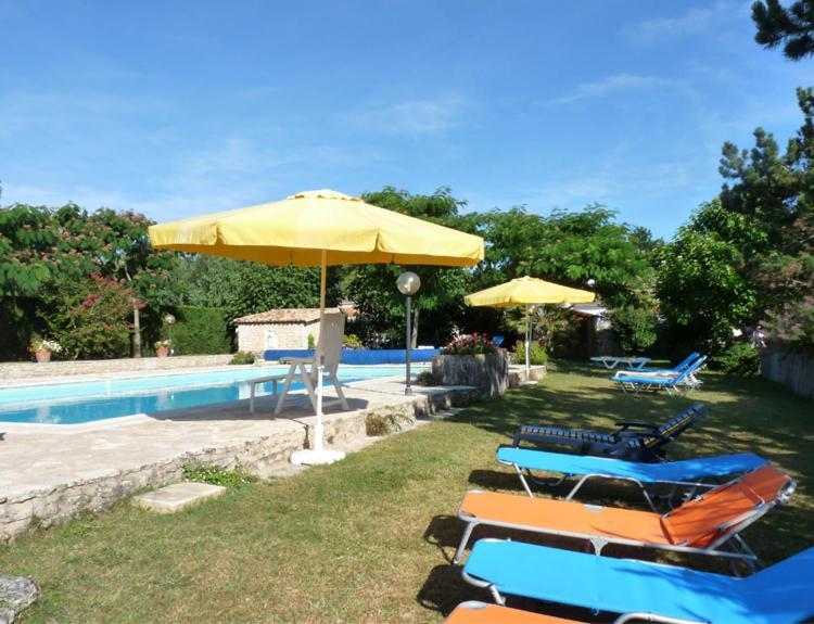 Gites Chez Belliveau Meursac ภายนอก รูปภาพ