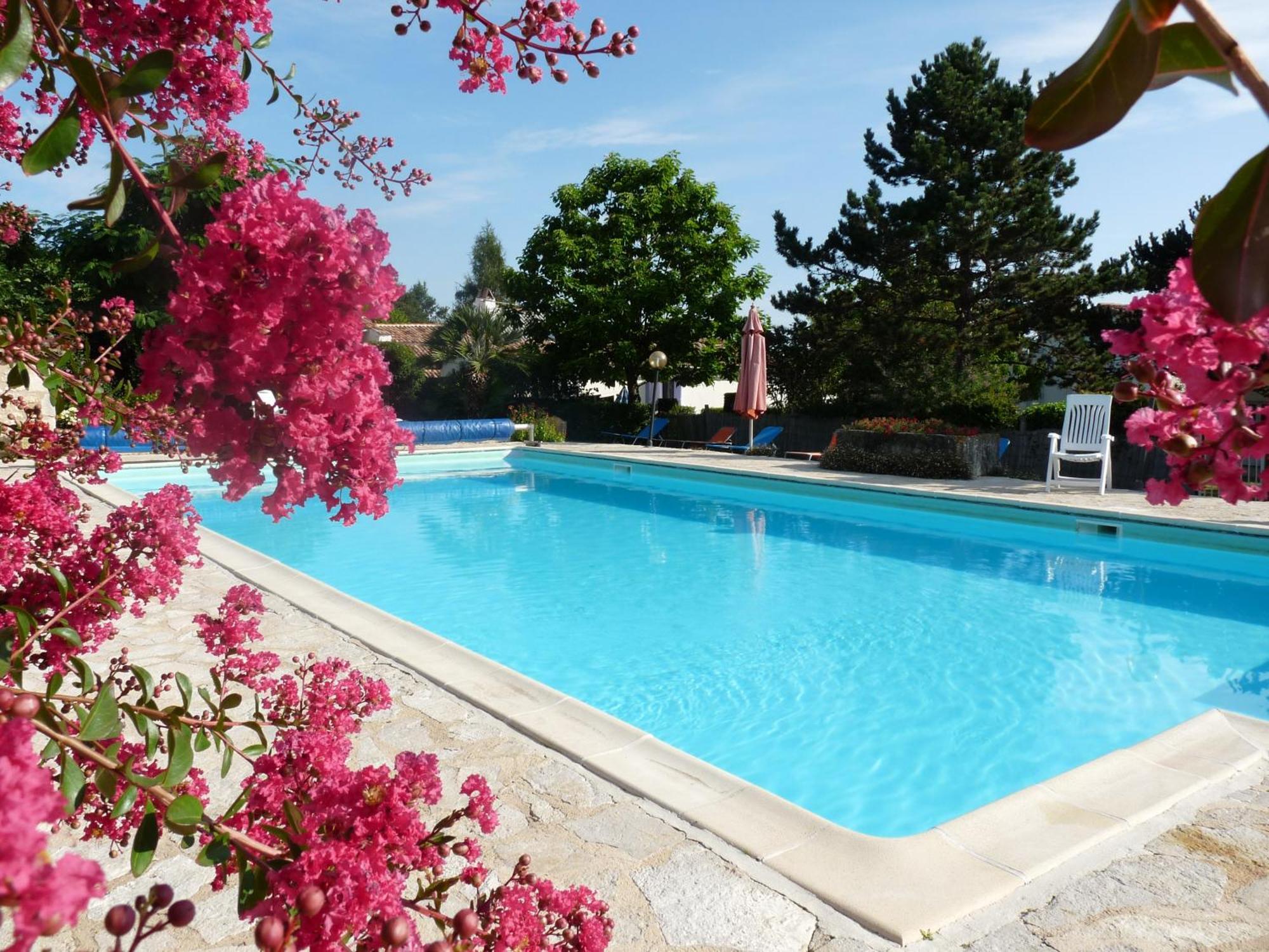 Gites Chez Belliveau Meursac ภายนอก รูปภาพ